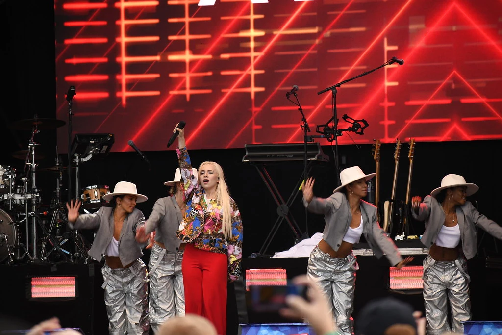 Ava Max - ava3.jpg
