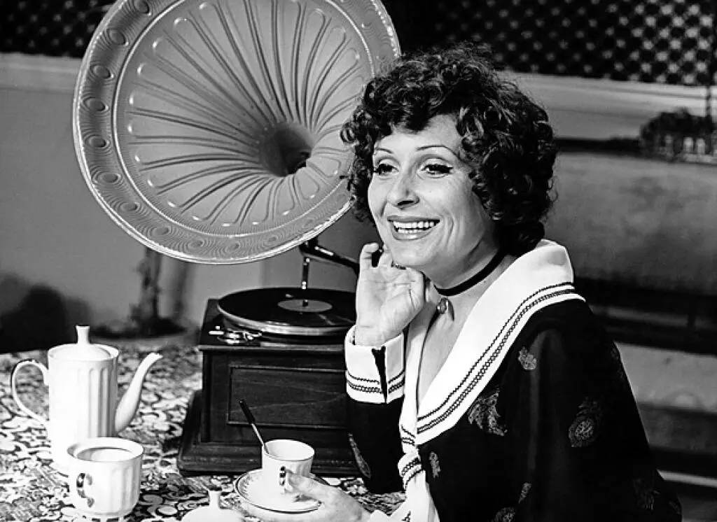 Zora Kolínska - b5ee803d-40b7-4522-9d7c-b23c8d1d850a_phpenkdef.jpg