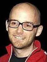 Moby venuje zisk z troch koncertov obetiam domáceho násilia
