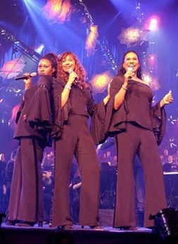 Zomrela speváčka June Pointer