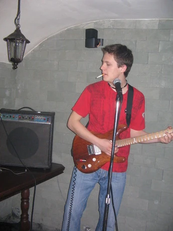 Can Illusion Bees - 289b6807c6.jpg