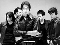  Suede zverejnili video k piesni No Tomorrow