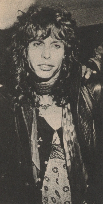 Aerosmith - scanliv3268oq.jpg