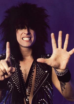 Mötley Crüe - aaa.jpg