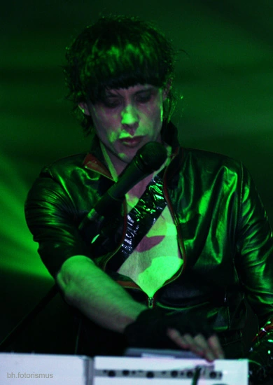 I Am X - 62_IAMX.jpg