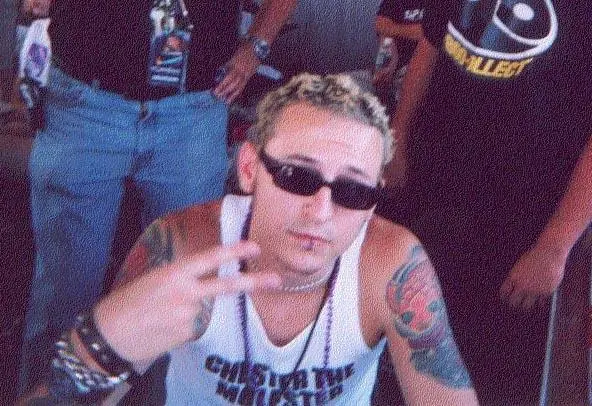 Chester Bennigton - ss.jpg