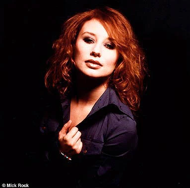 Tori Amos - T7.jpg