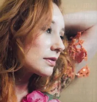 Tori Amos - T30.jpg