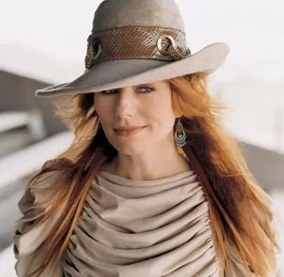 Tori Amos - T31.jpg