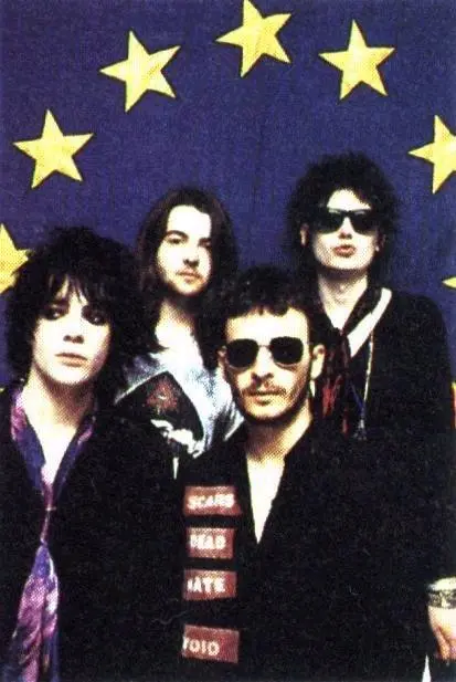 Manic Street Preachers - 18.jpg