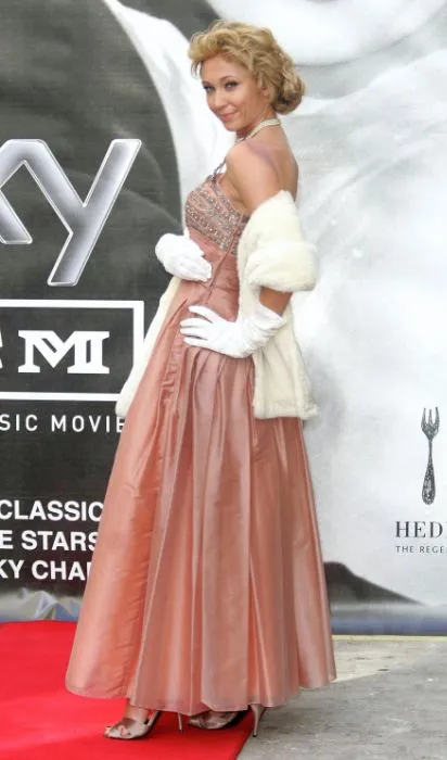 Jenny Frost - 8BB602E02BC311DBA0D16BF9D536D91B.jpg