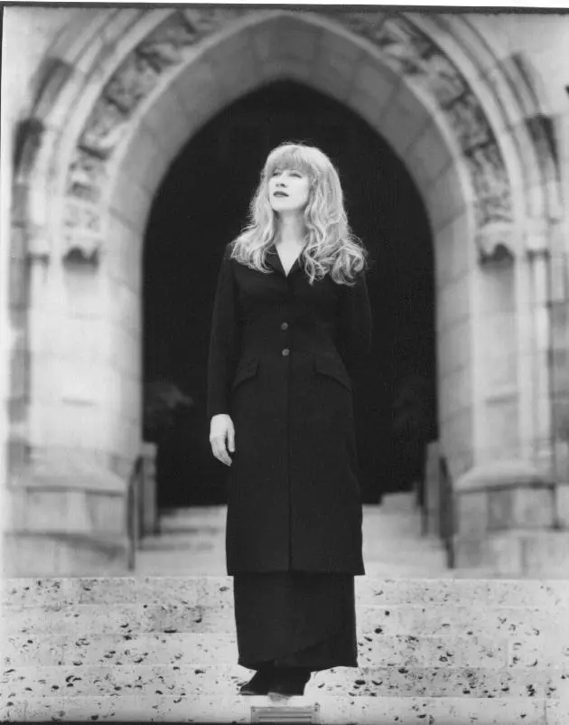 Loreena Mckennitt - loreena1.jpg