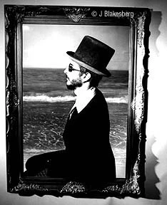 Primus - tophat.jpg