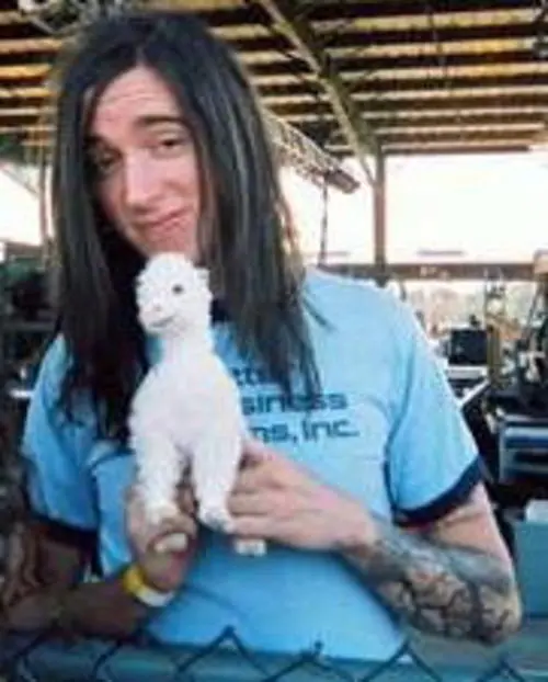 Underoath - f_24786008_1254122bf22a977e7665c8089acd527f.jpg