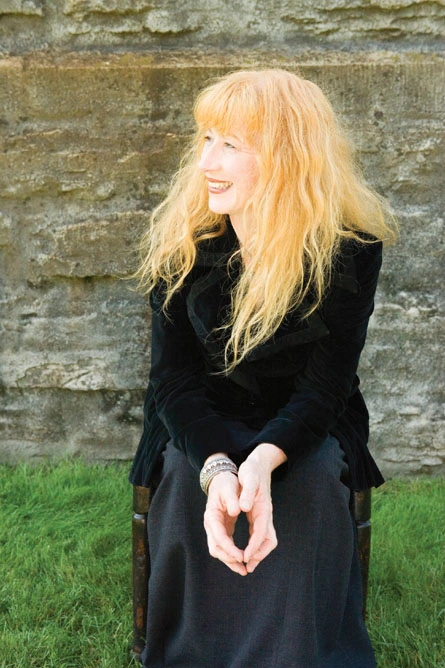 Loreena Mckennitt - Loreena-McKennitt-u01.jpg