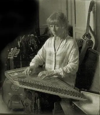 Loreena Mckennitt - lm55.jpg