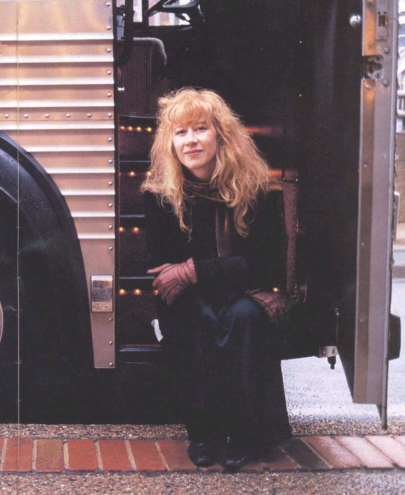Loreena Mckennitt - McCleans19942.JPG