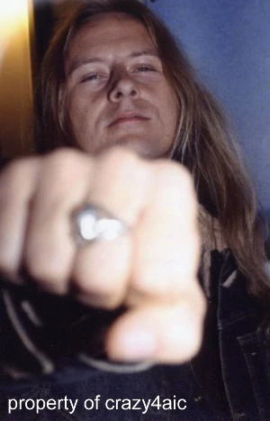 Alice In Chains - jerry_fist.jpg