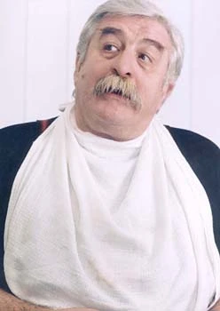 Píše listy z Onoho sveta a lieta vo vesmíre - Július Satinský