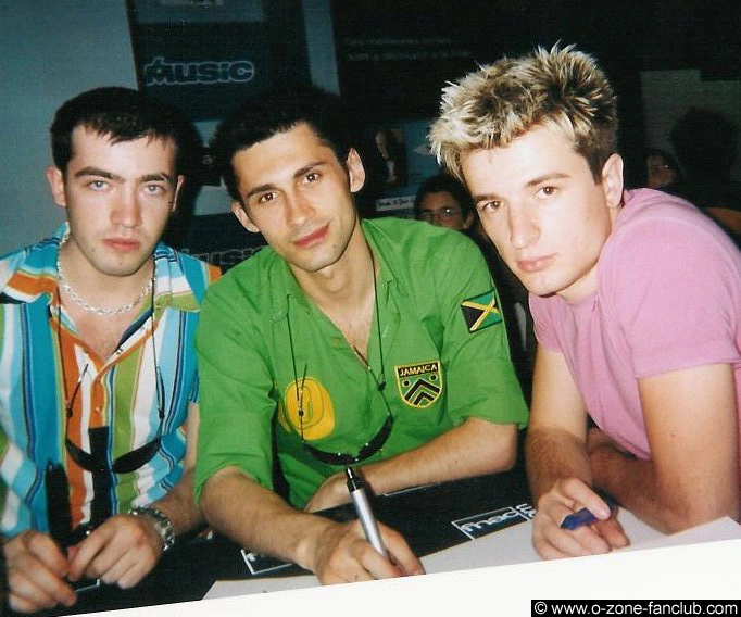O-zone - ozone_autografe.jpg