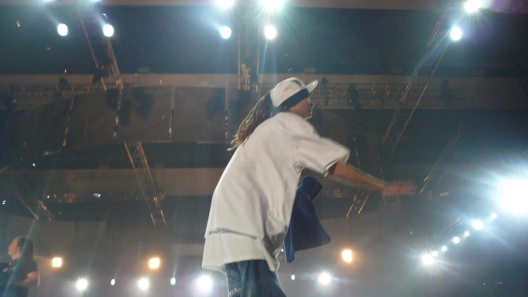 Tokio Hotel - f_28228849_ef4835db9225c487d1709f9e803ae9d4.jpg