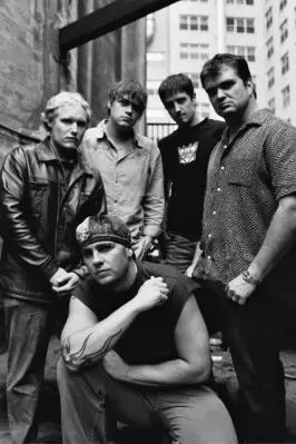Basgitarista kapely 3 Doors Down spôsobil tragickú nehodu