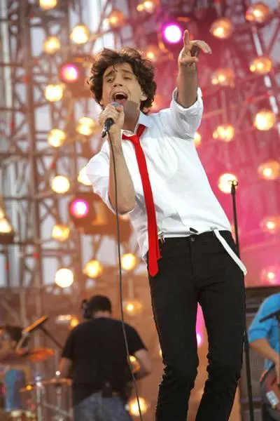 Mika - l_085a5ee21002a892a6575e7953f5a522.jpg